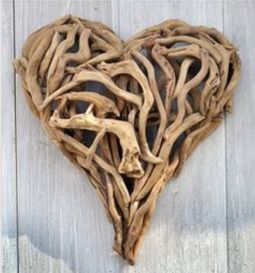 Driftwood Heart 16"