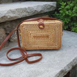 Kellie Straw Crossbody